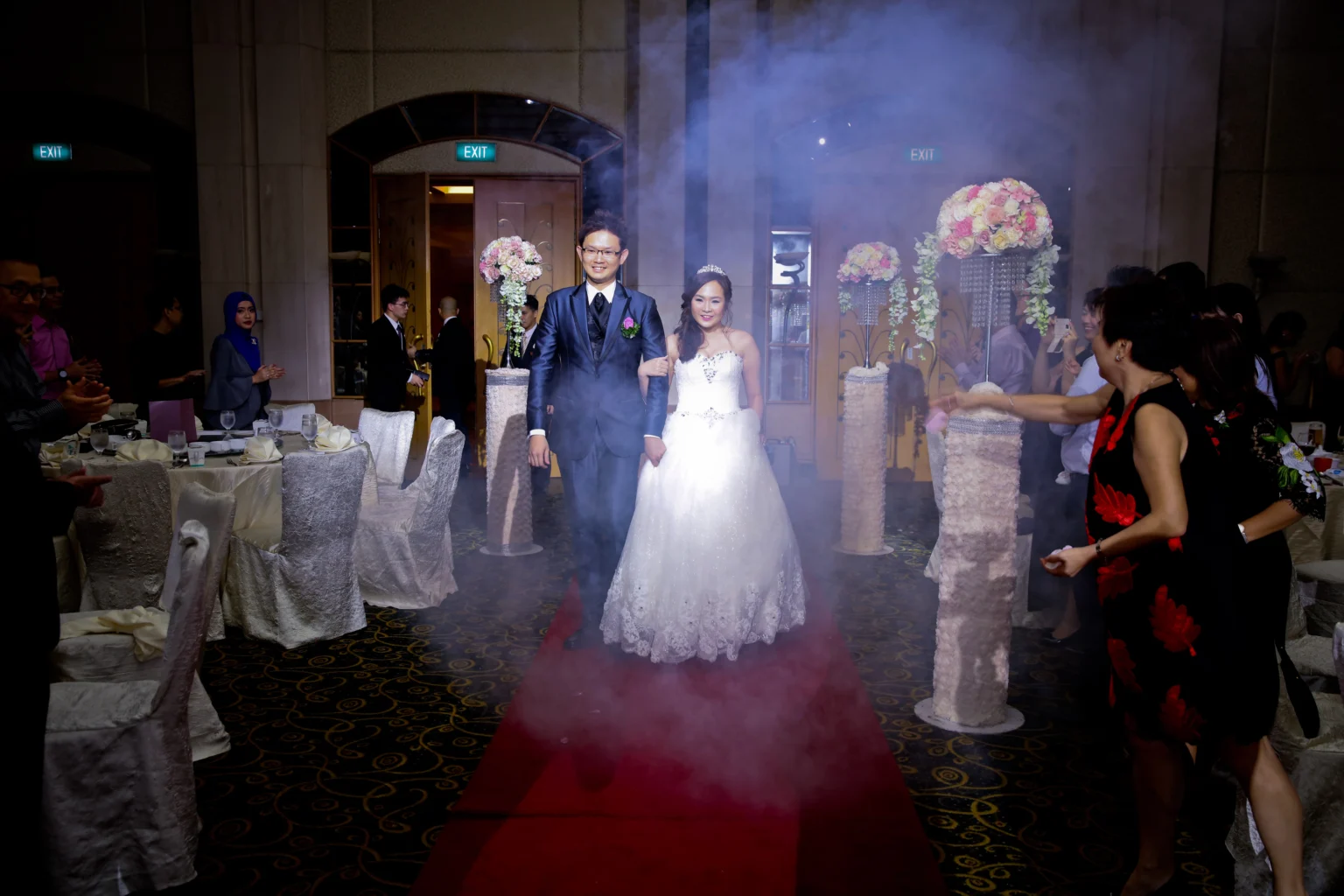 Bride and groom march-in at a Singapore wedding banquet — wedding photographer Singapore | iSnap Photography