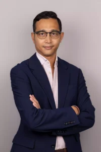 Professional headshot photographer Singapore | iSnap Photography