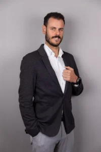 Professional headshot photographer Singapore | iSnap Photography